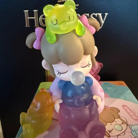 Nanci Sweet Time Series Cover Girl HUG - Picture 3 of 8